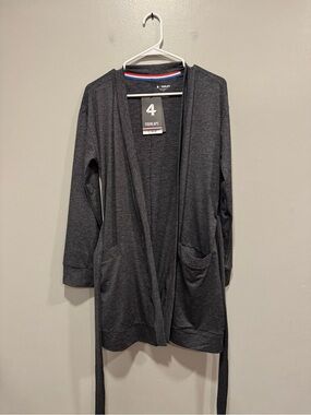 NWT Four Laps Stratus Wrap In Black Heather Size Small
